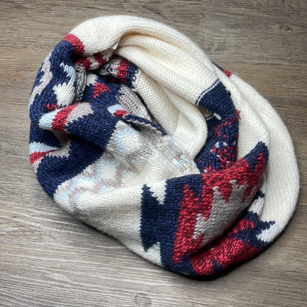 American Eagle Women’s Red White Blue Knit Woven Infinity Scarf, Tribal Pattern